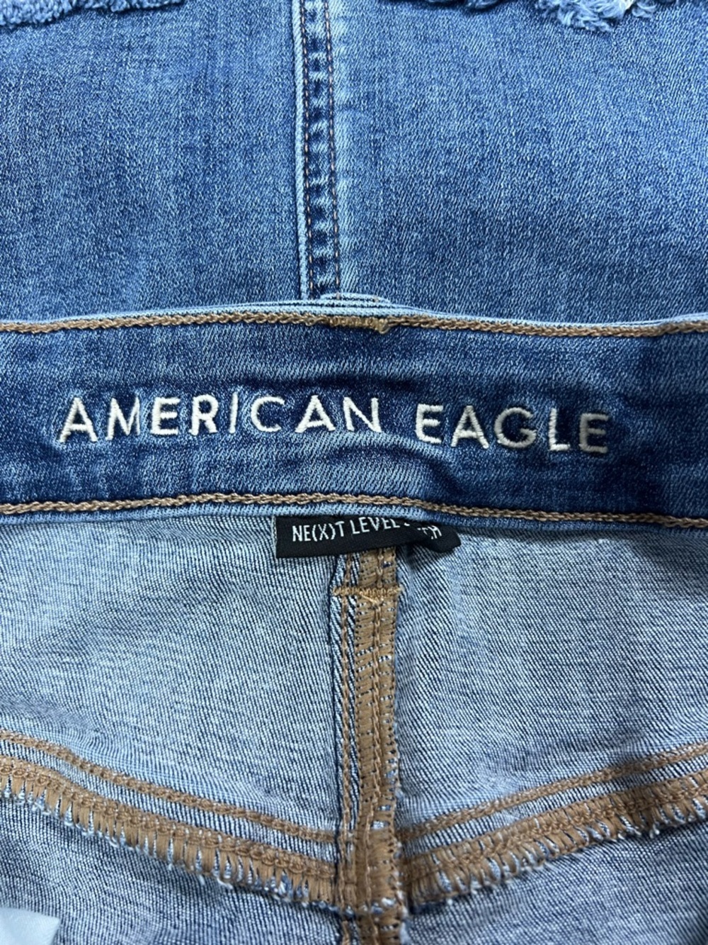 American Eagle Hi-Rise Mini Denim Skirt Size 6 Distressed Raw Hem - Picture 4 of 7